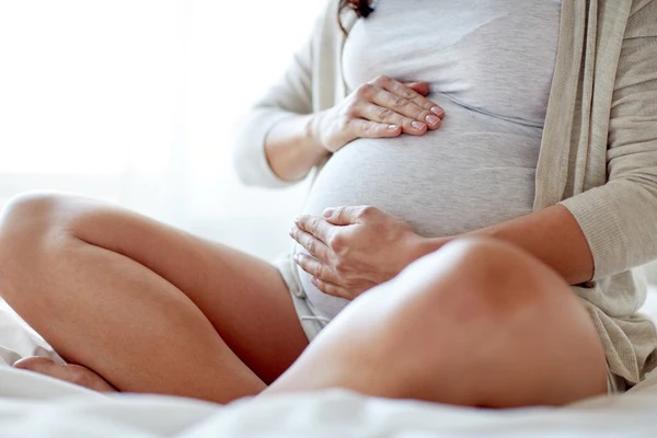 کیا حمل کے دوران آئی لیش ایکسٹینشن لینا محفوظ ہے؟